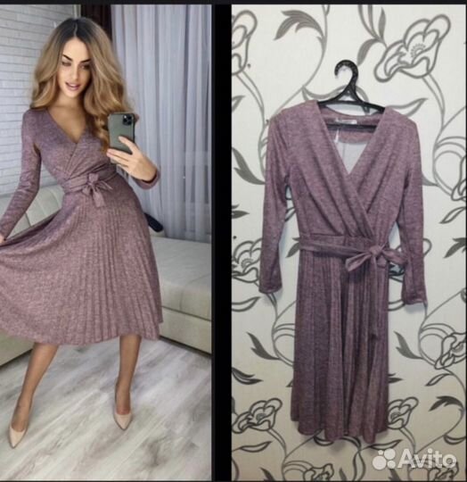 Платье с юбкой плиссе