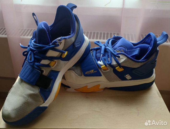 Баскетбольные кросовки Tarmak