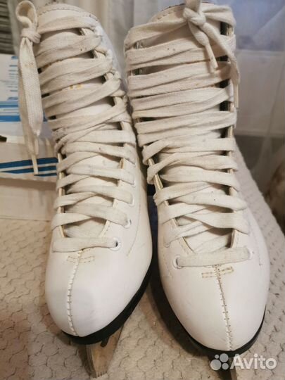 Коньки фигурные 35 размер