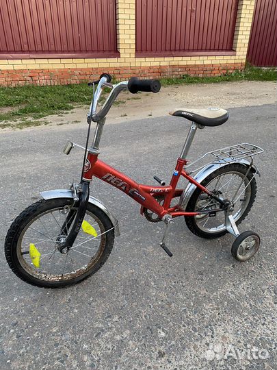 Трехколесный велосипед