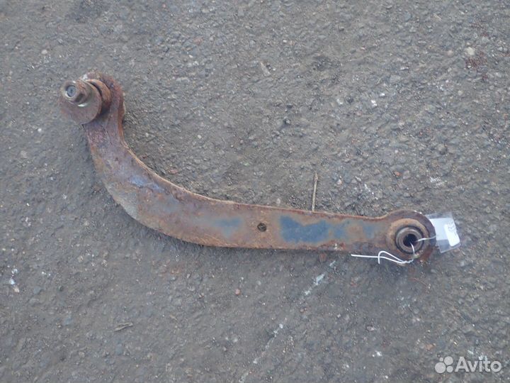 Рычаг подвески Toyota Avensis 2, 2006