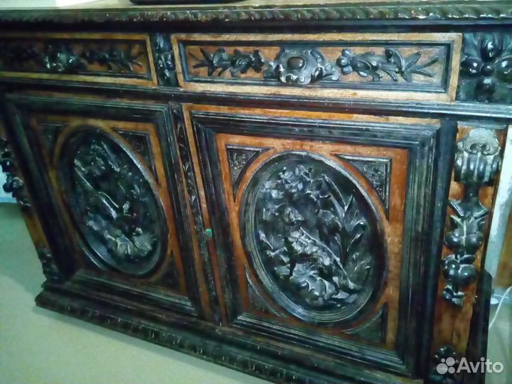 Шкаф антикварный