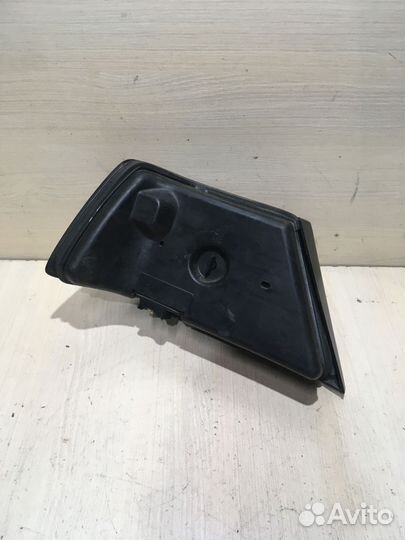 Фонарь задний правый Mercedes W124