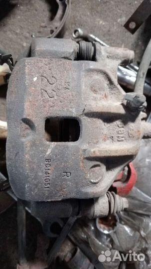 Суппорт передний правый hyundai accent тагаз