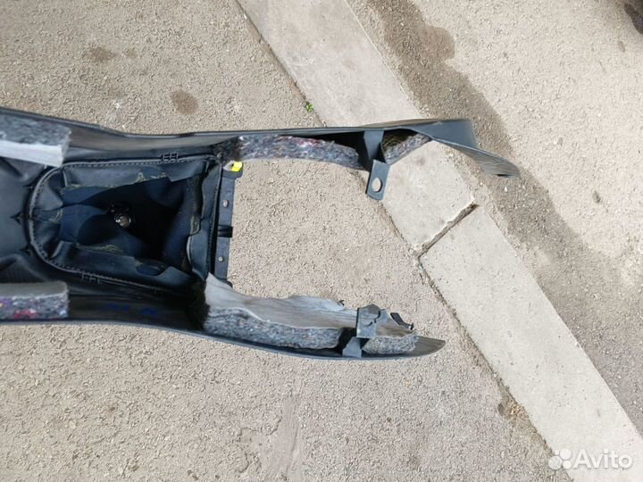 Декоративная накладка центральной консоли Geely MK