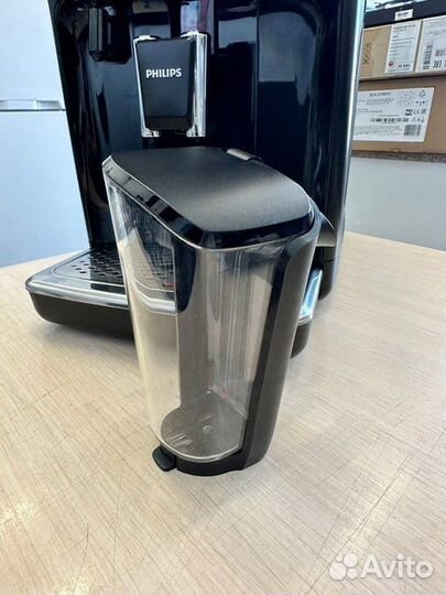 Кофемашина Philips EP3241 Series 3200 LatteGo