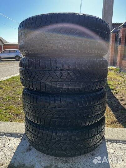 Pirelli Winter Sottozero 3 215/60 R16