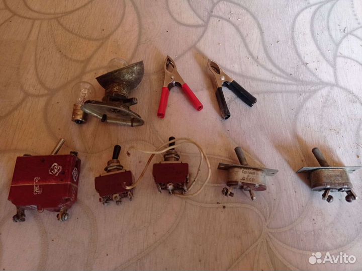 Тумблер и др