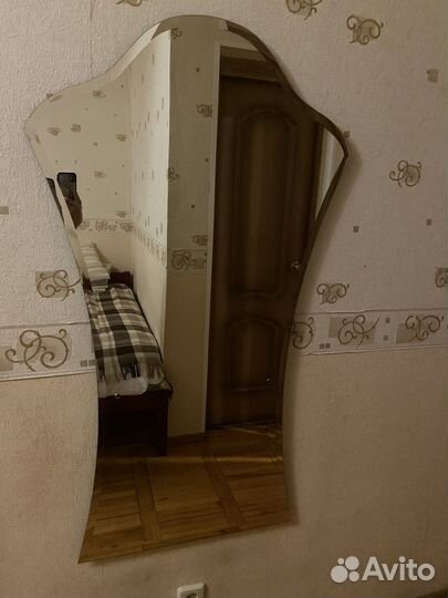 Зеркало настенное