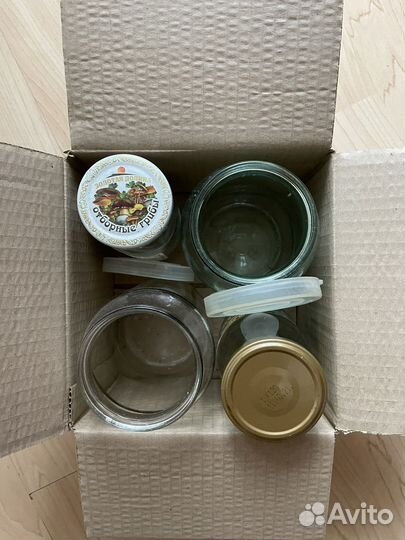 Банки отдам