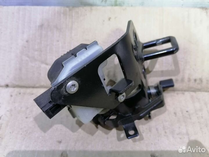 Замок крышки багажника Skoda Okt.A5,VAG 1Z0827511C