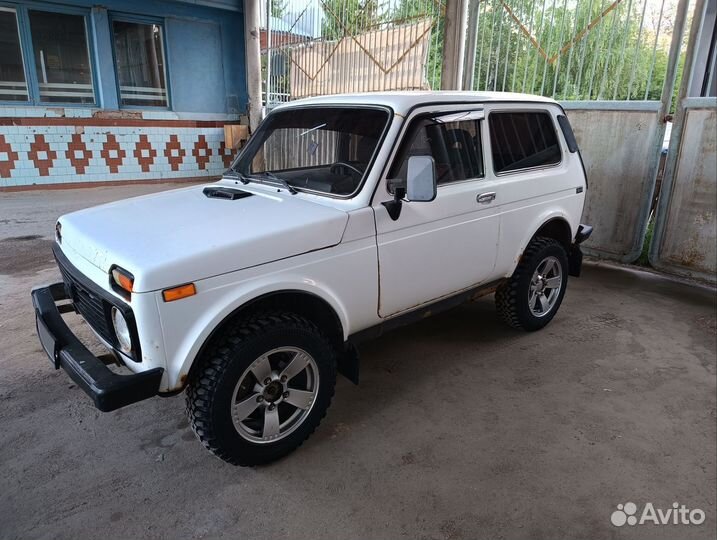 LADA 4x4 (Нива) 1.7 МТ, 2005, 135 500 км