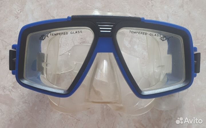 Трубка и маска для плавания