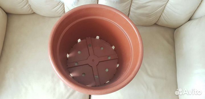 Цветочный горшок большой