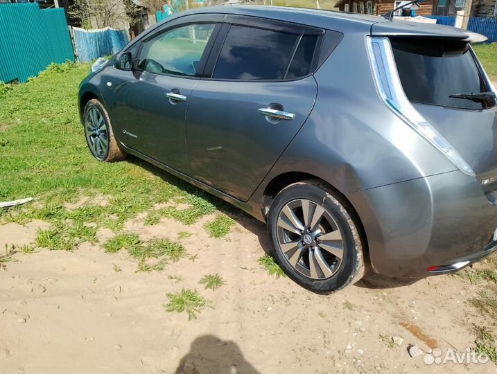 Nissan Leaf 109 л.с. AT, 2013, 130 000 км