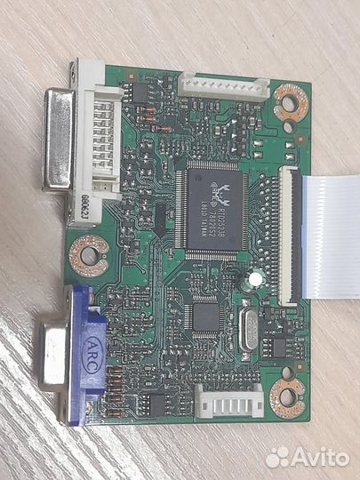 Майн плата 4H.L1C01.A33 от тв benq Q9T4 с разбора