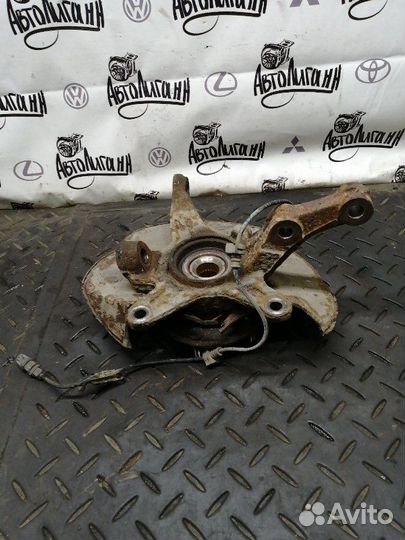 Кулак (цапфа) передний левый Honda Civic R18A2