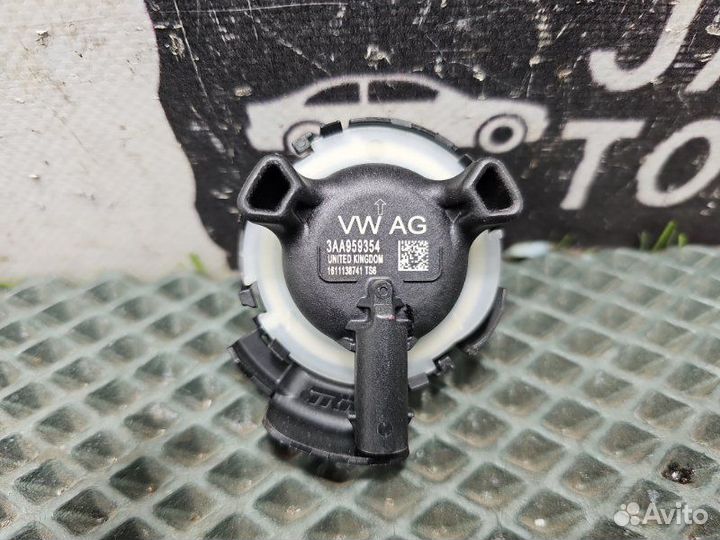 Датчик удара передний левый Volkswagen Passat B7