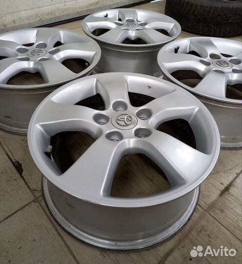 Диски из Японии оригинал Toyota на 16