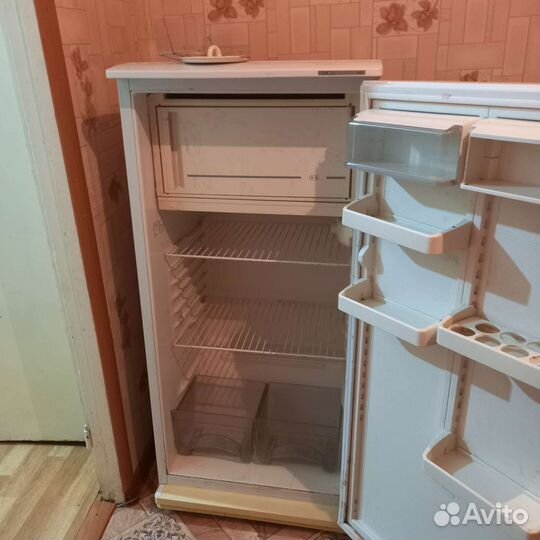 Холодильник бу маленький