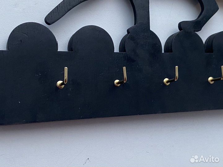 Вешалка для ключей настенная из дерева