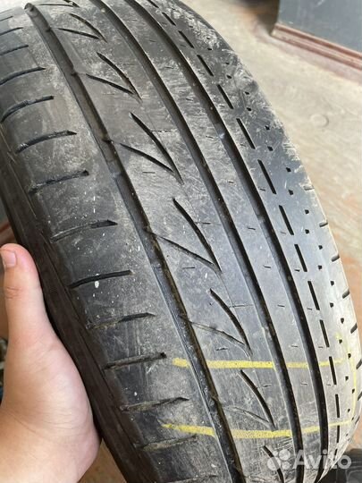Bridgestone Playz PX-RV 215/65 R16