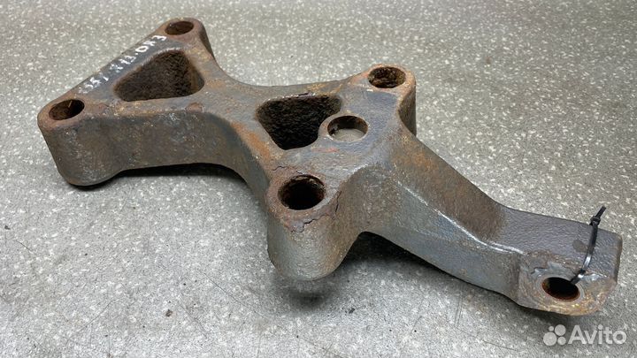 Кронштейн амортизатора нижний левый CG scania G440