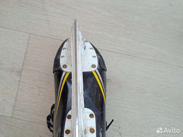 Коньки хоккейные профессиональные CCM taks as1