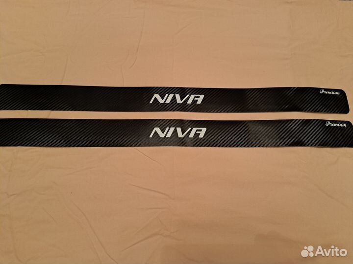 Наклейки на пороги карбон LADA Niva 2121-2131 Нива