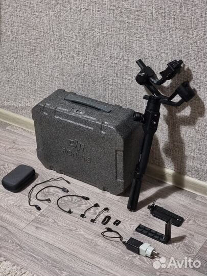 Стабилизатор для съемки DJI Ronin S