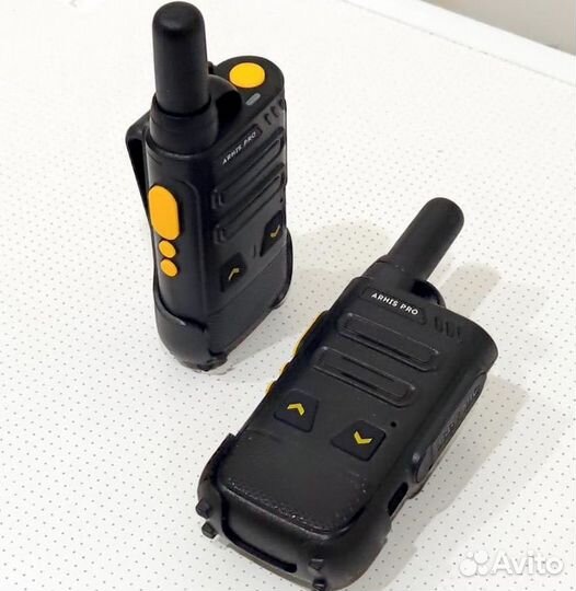 Рация-радиостанция с гарнитурой-наушником