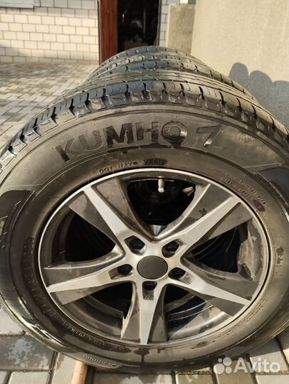 Kumho Crugen Premium KL33 215/70 R16 100
