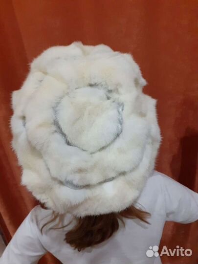 Шапки женские разные