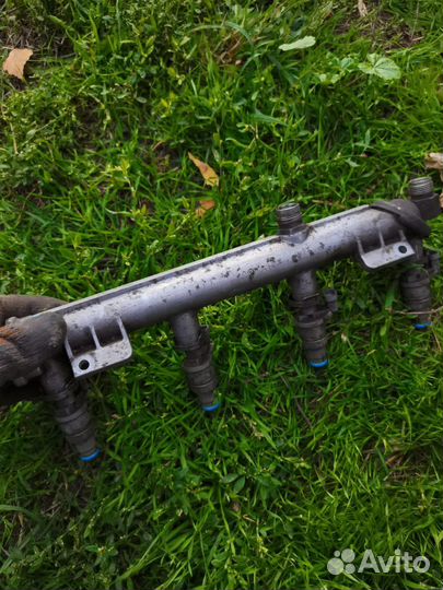 Топливная рампа Opel Vectra B/Vectra C Z22SE