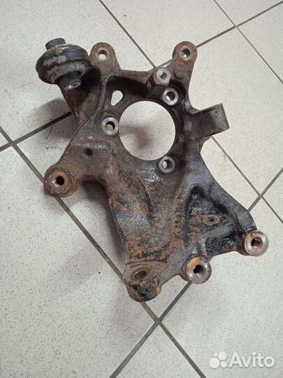 Задняя цапфа Opel Insignia