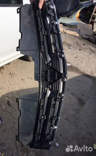 Решетка радиатора ниссан лафеста