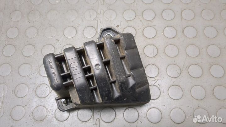 Кронштейн бампера Lexus UX, 2019