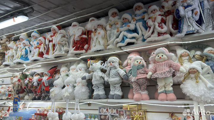 Новогодние игрушки, гномы, лоси, снеговики