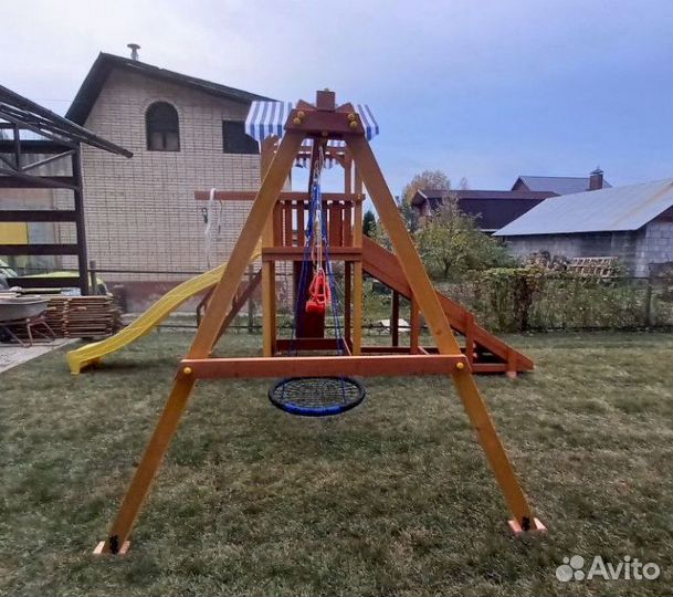 Детская площадка для лета и зимы