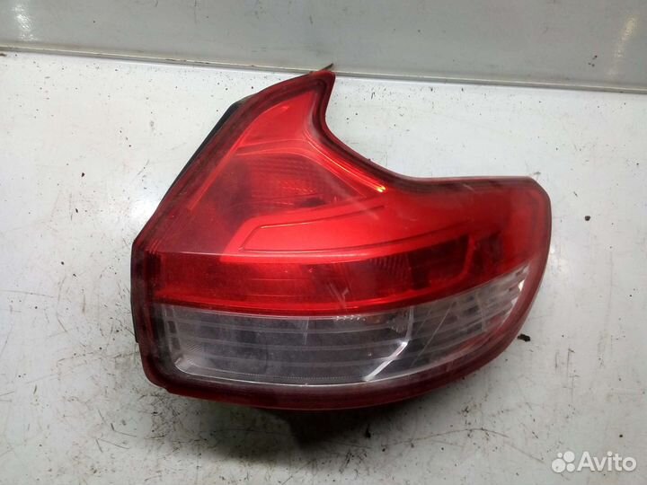 Фонарь задний правый LADA xray