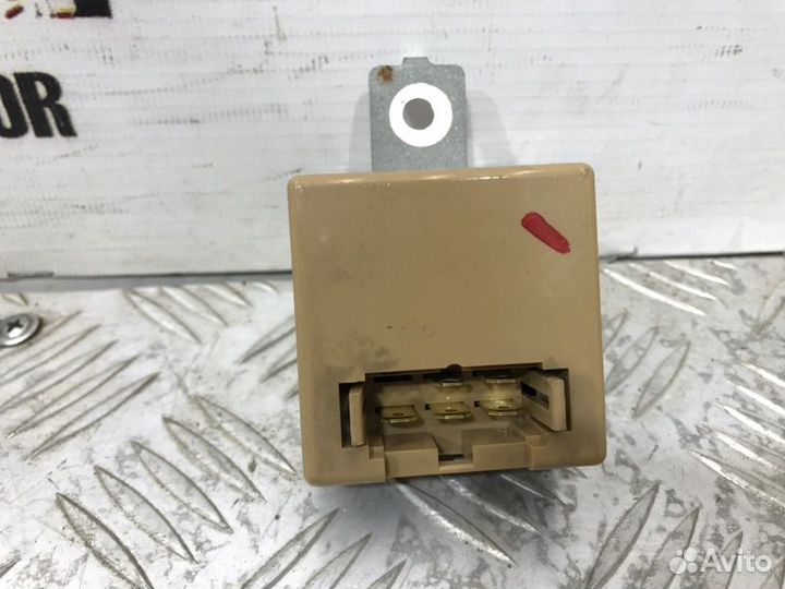 Реле уровня масла двигателя Mitsubishi Space Wagon