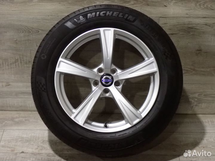 Комплект оригинальных колес Volvo XC90 R18 лето