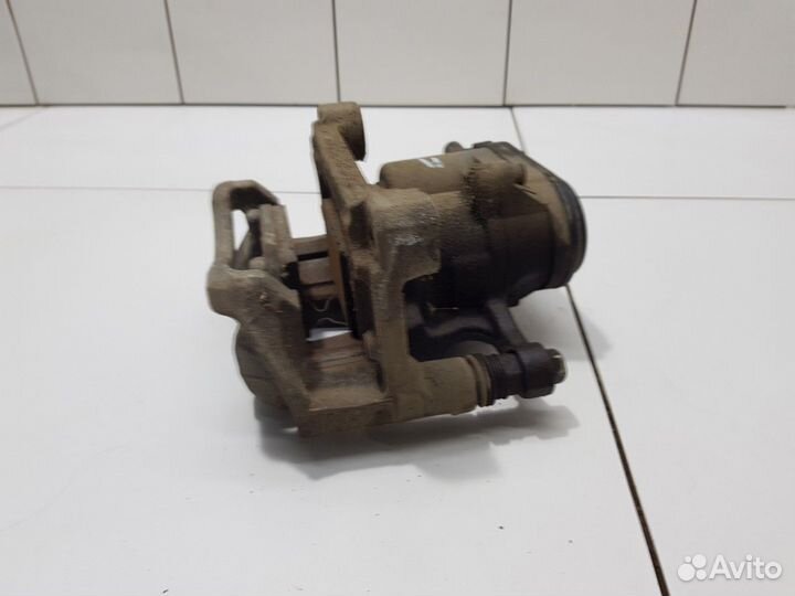 Суппорт задний правый (Hyundai Santa Fe IV)