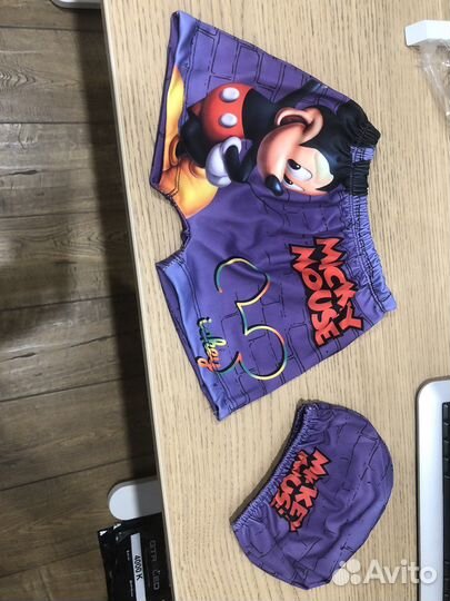 Плавки и шапочка для бассейна