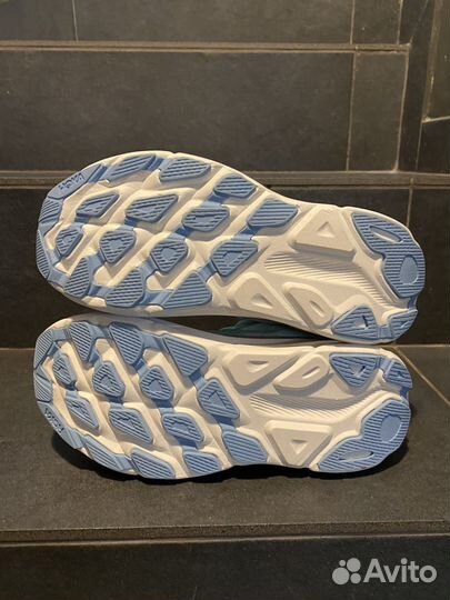 Кроссовки Hoka, Adidas