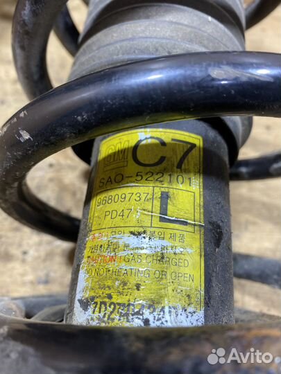 Комплект передних стоек Opel Antara 1 ST210