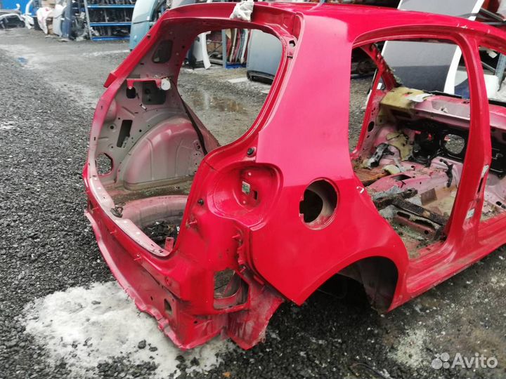 Крыло заднее правое Volkswagen Golf Plus