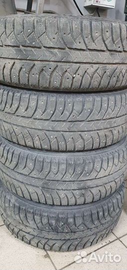 Bridgestone Ice Cruiser 7000 205/55 R16