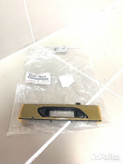 Кронштейн форсунки омывателя фары Lexus Rx350