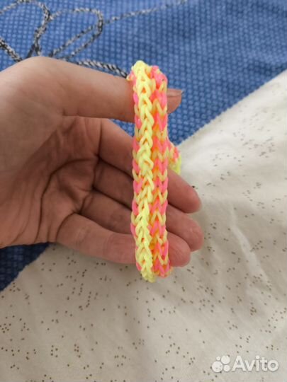 Продаю украшения из резиночек и игрушку